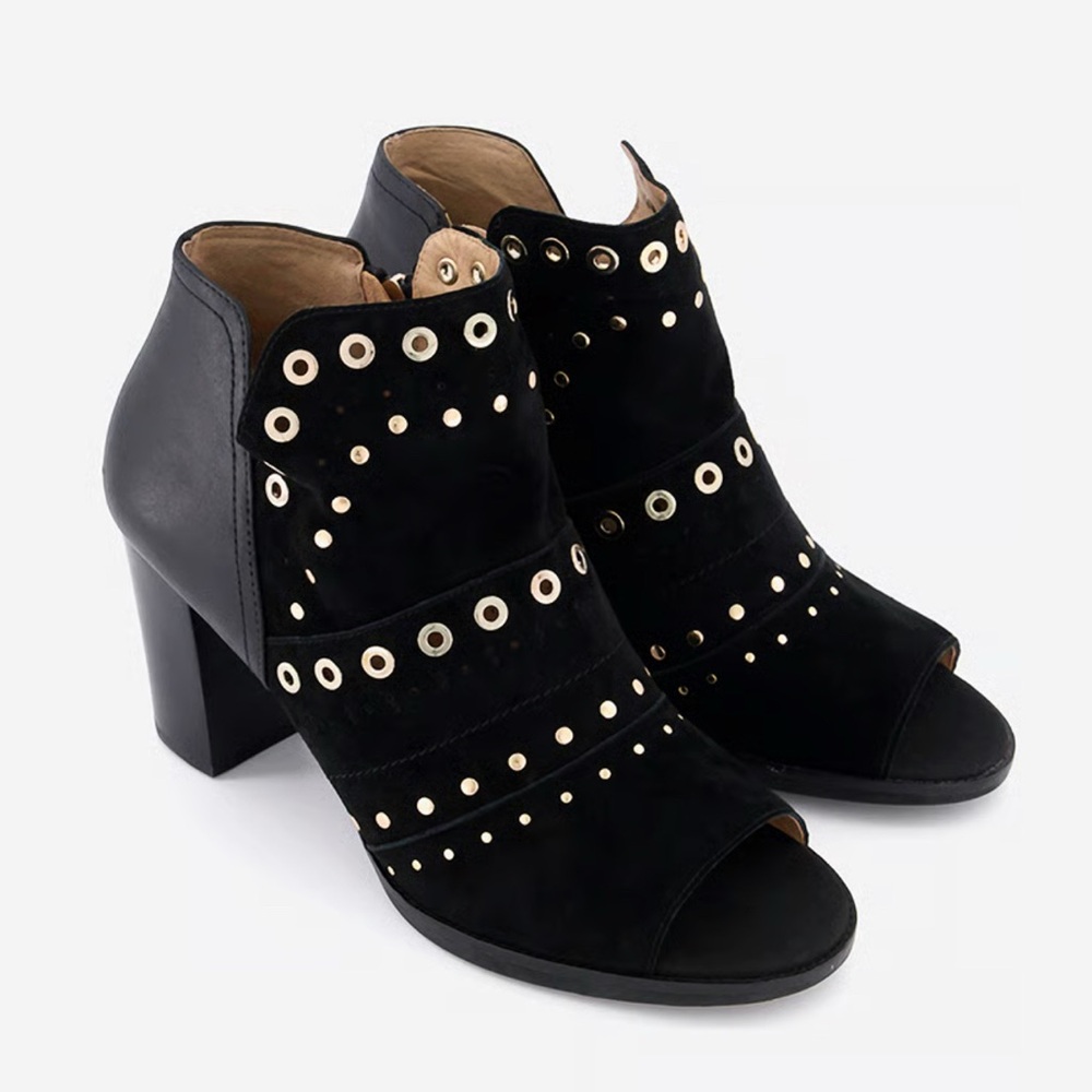 Geox Respira size 7 black with gold studded ankle booties open toed Nwot